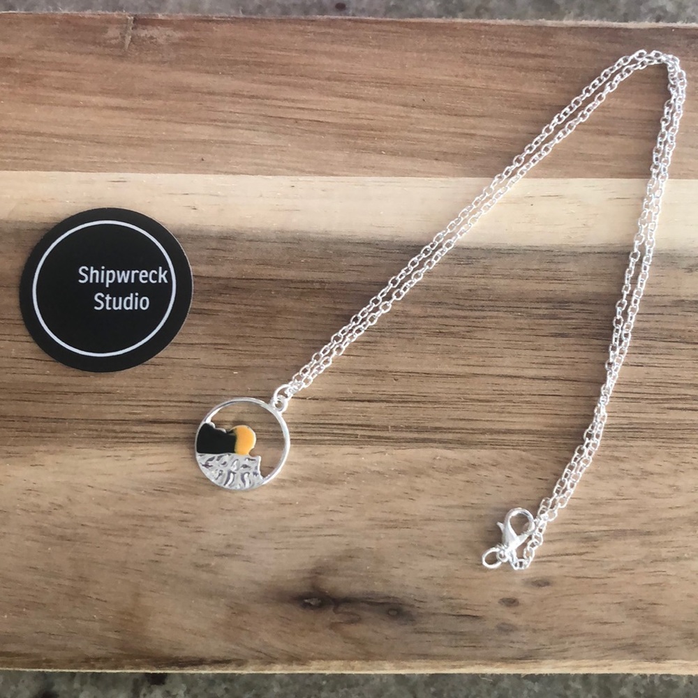 Silver Plated Mountain Scene Necklace NEW